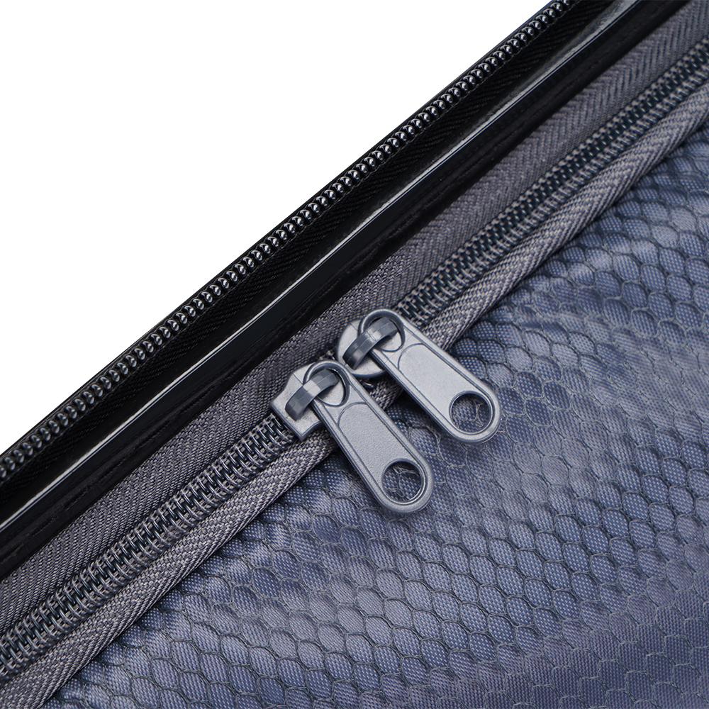 RibLine zipper and shell detail